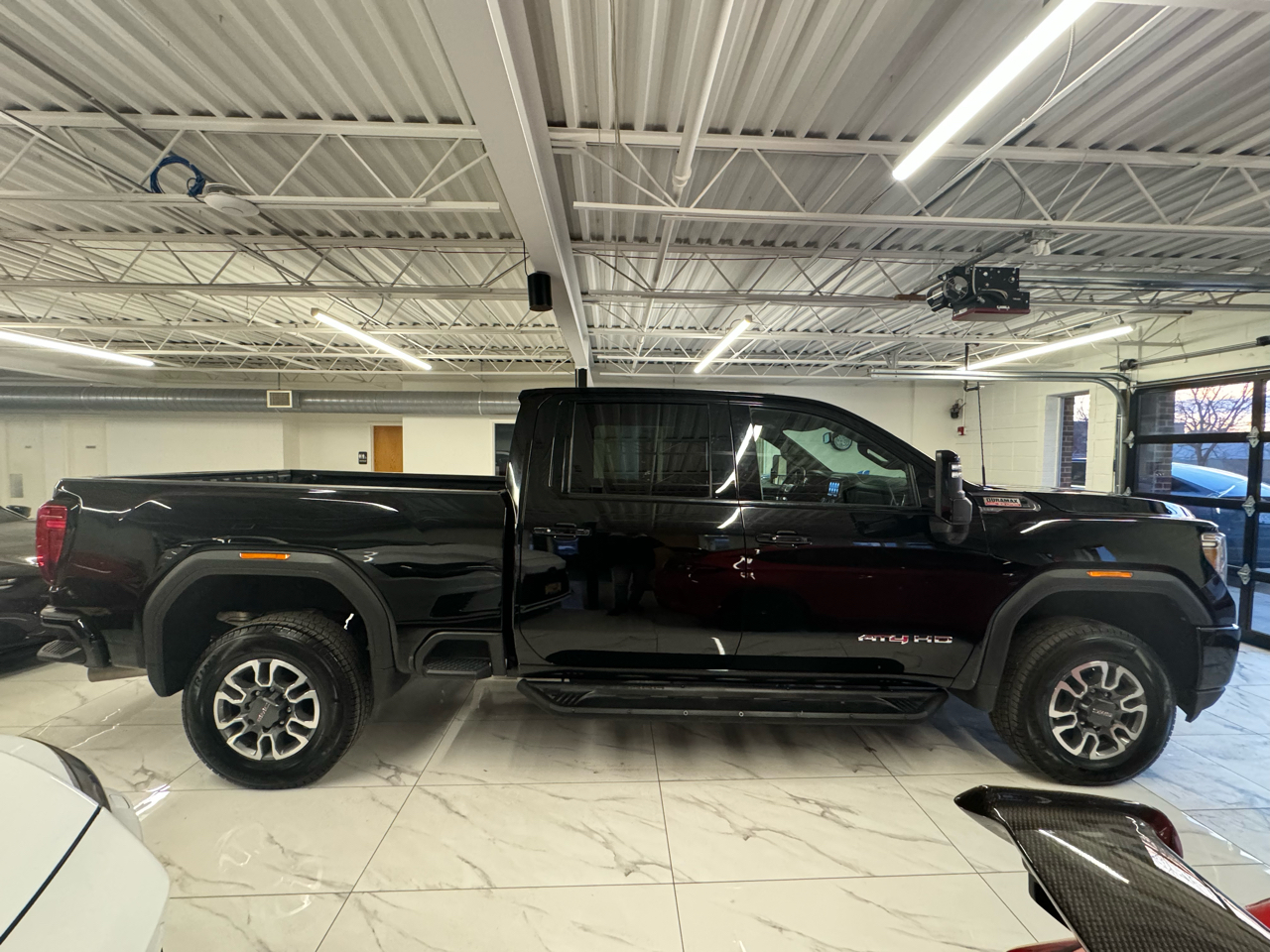 GMC Sierra 2500HD 4WD Crew Cab 159" AT4 2023