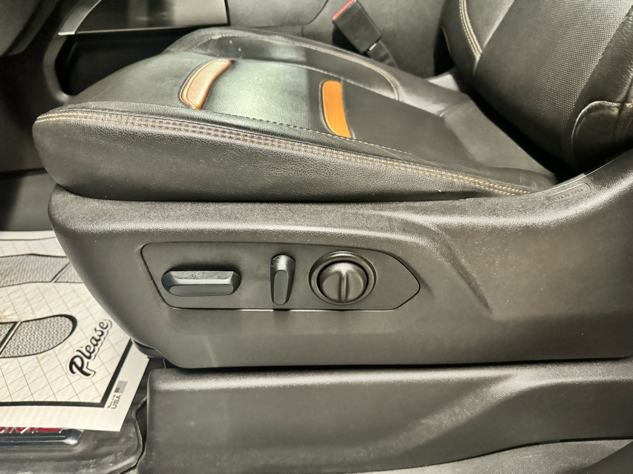 GMC Sierra 2500HD 4WD Crew Cab 159" AT4 2023