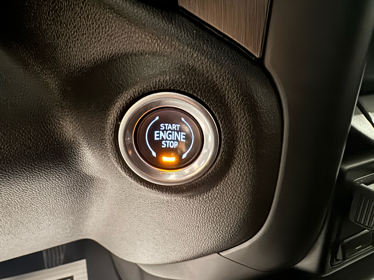 GMC Sierra 2500HD 4WD Crew Cab 159" AT4 2023