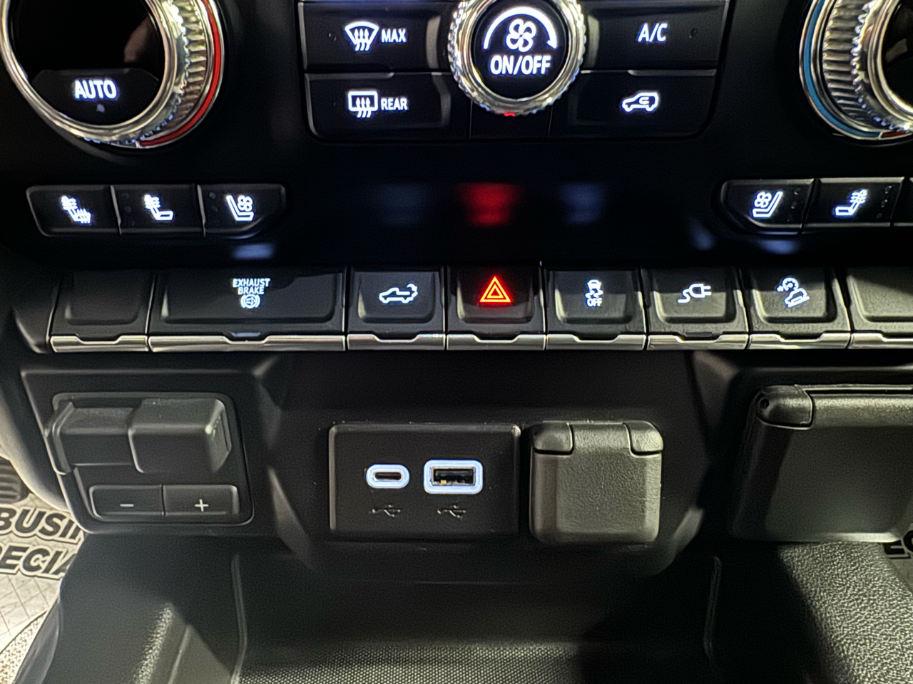 GMC Sierra 2500HD 4WD Crew Cab 159" AT4 2023