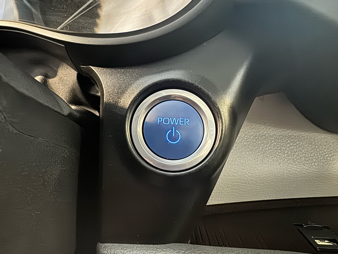 Toyota Sienna XLE FWD 7-Passenger (Natl) 2022