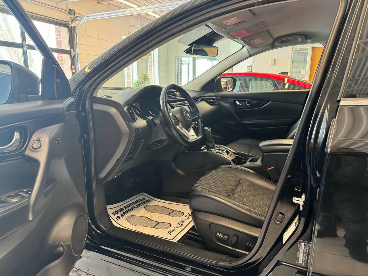 Nissan Rogue Sport AWD SV 2021