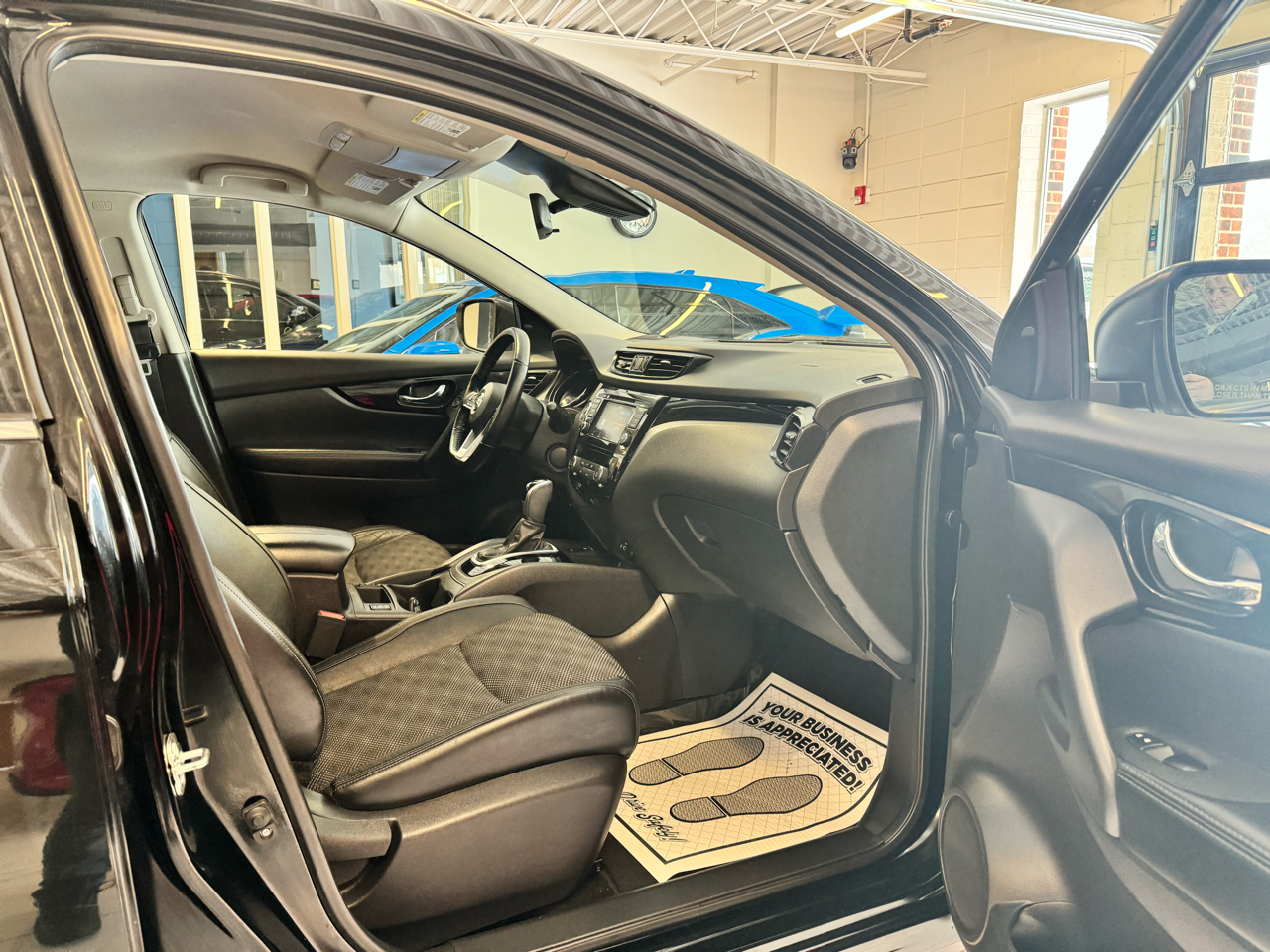 Nissan Rogue Sport AWD SV 2021