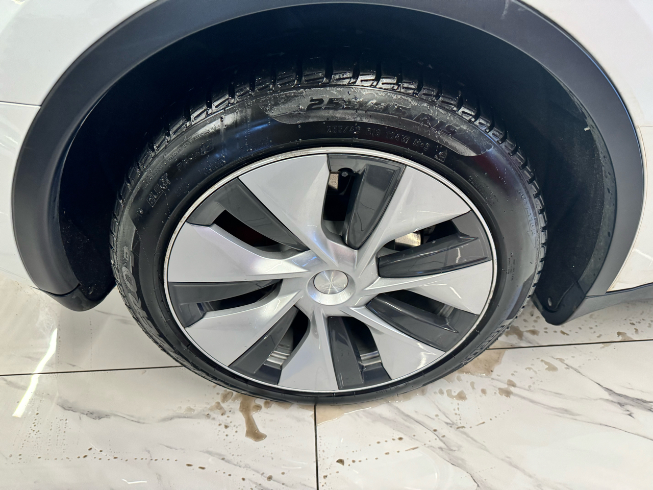 Tesla Model Y Long Range AWD 2021