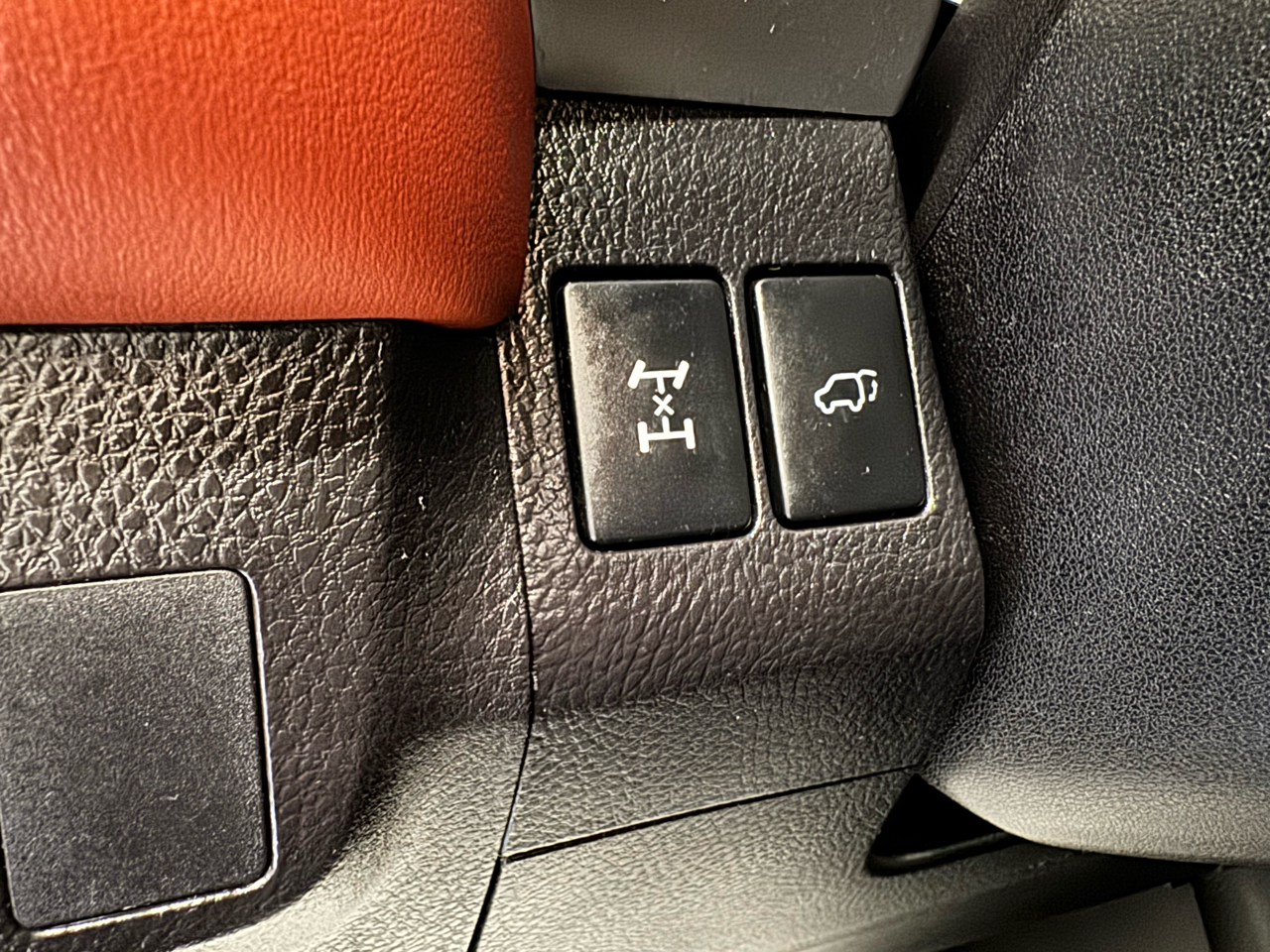 Toyota RAV4 AWD 4dr Limited (Natl) 2015