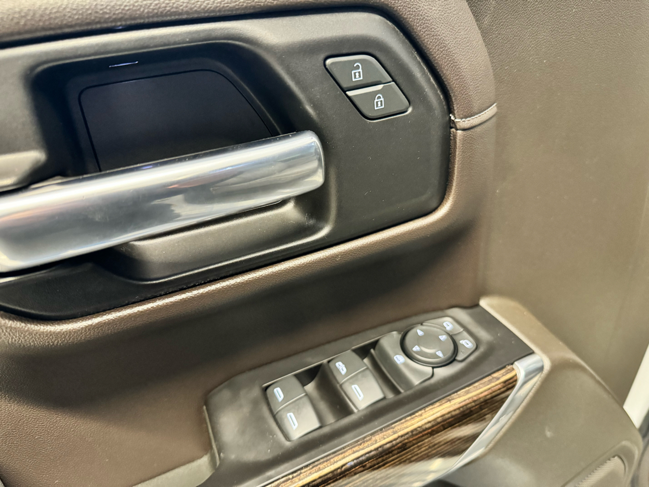 GMC Sierra 1500 4WD Crew Cab 147" SLE 2020