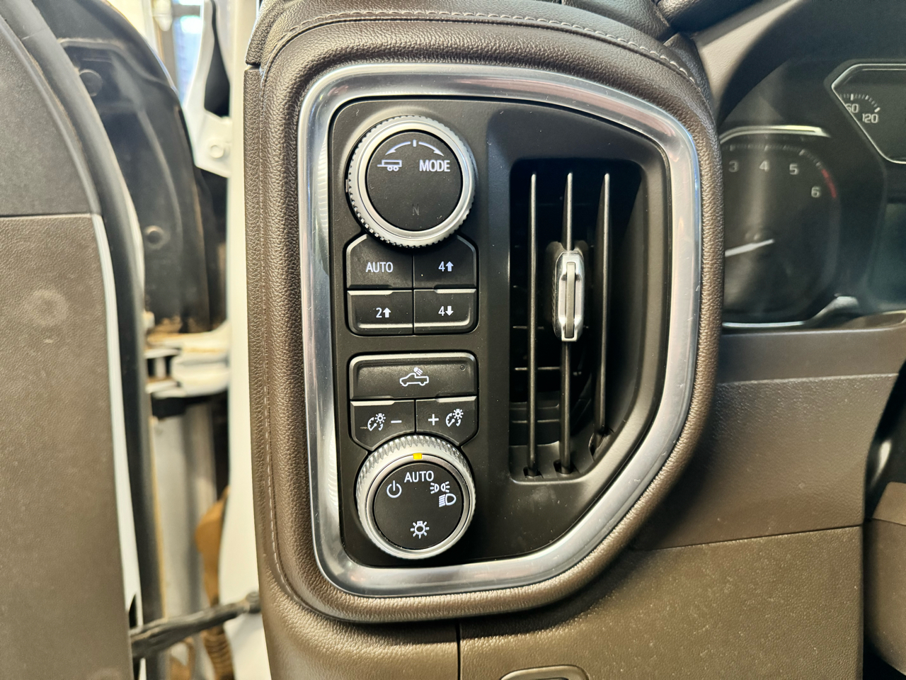 GMC Sierra 1500 4WD Crew Cab 147" SLE 2020