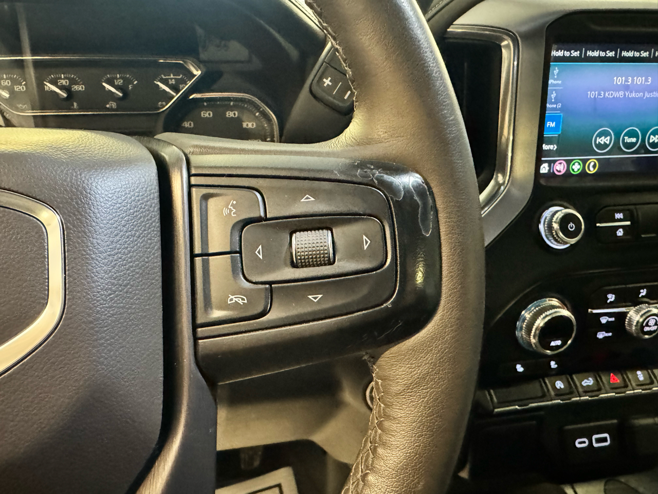 GMC Sierra 1500 4WD Crew Cab 147" SLE 2020