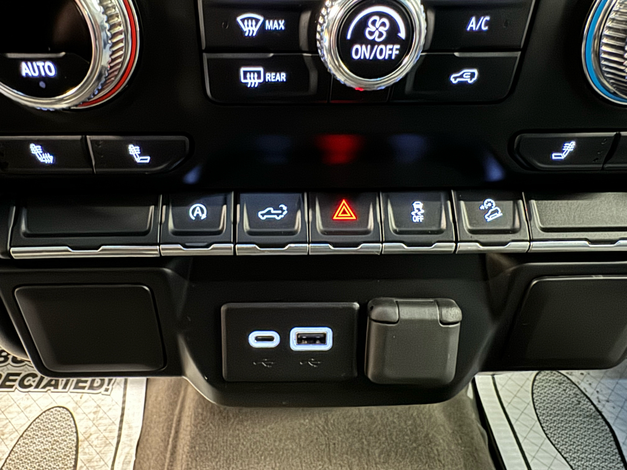 GMC Sierra 1500 4WD Crew Cab 147" SLE 2020