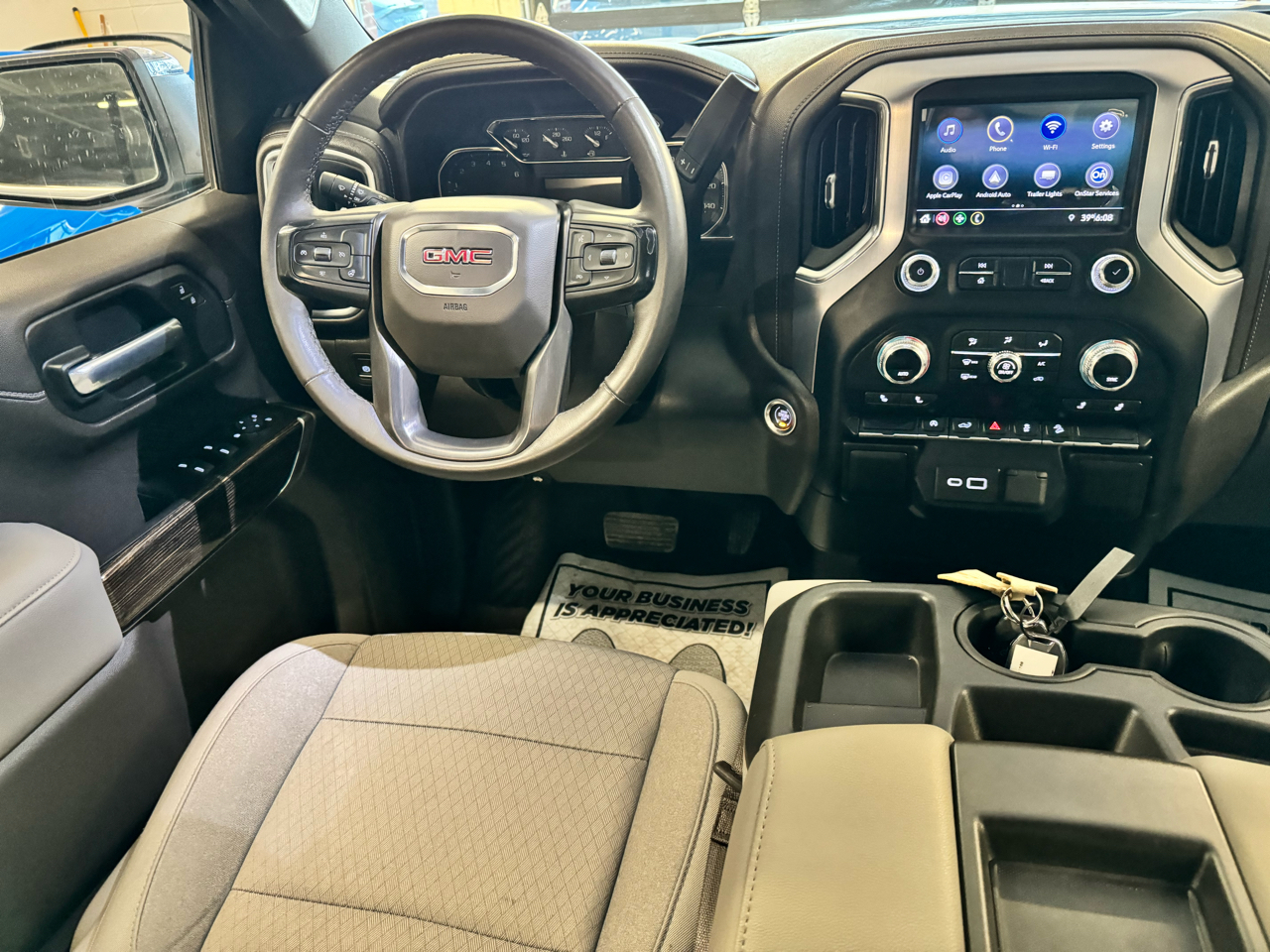 GMC Sierra 1500 4WD Crew Cab 147" SLE 2020