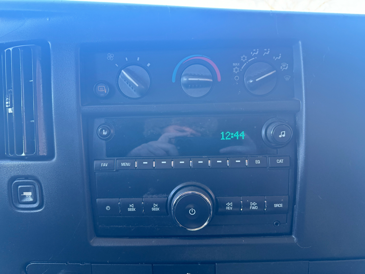 GMC Savana Cargo Van RWD 2500 135" 2016