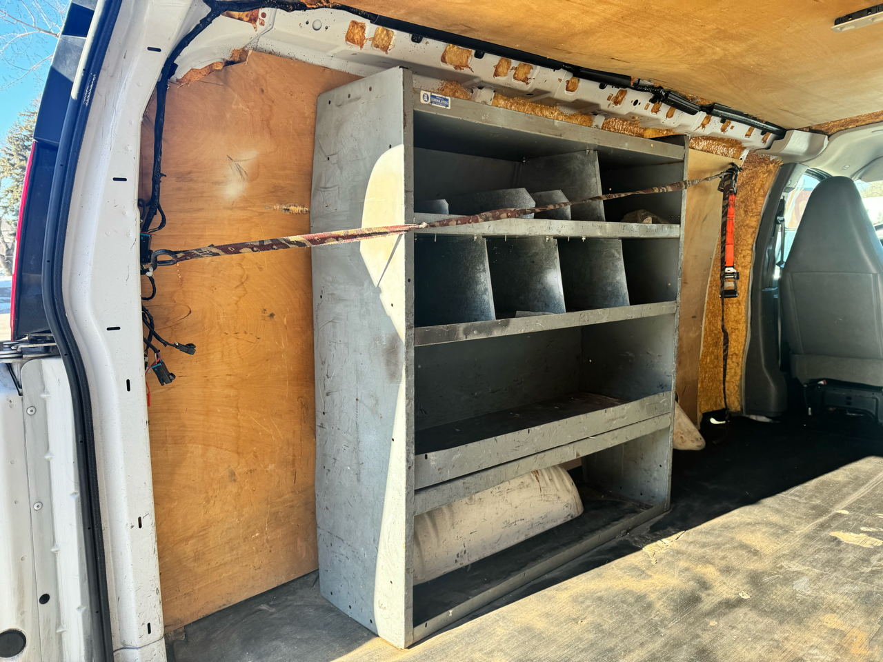 GMC Savana Cargo Van RWD 2500 135" 2016