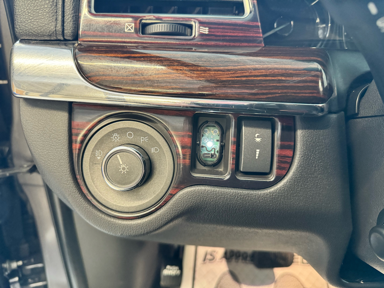 Lincoln MKS 4dr Sdn 3.5L AWD w/EcoBoost 2011