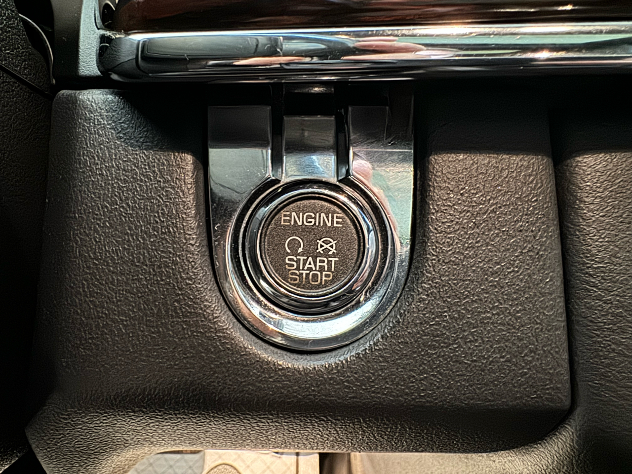 Lincoln MKS 4dr Sdn 3.5L AWD w/EcoBoost 2011