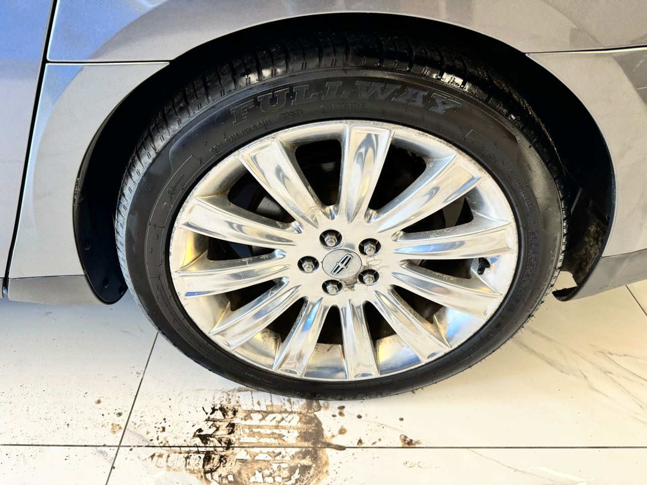 Lincoln MKS 4dr Sdn 3.5L AWD w/EcoBoost 2011