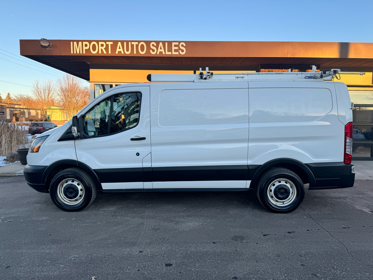 Ford Transit Van T-150 130" Low Rf 8600 GVWR Swing-Out RH Dr 2019
