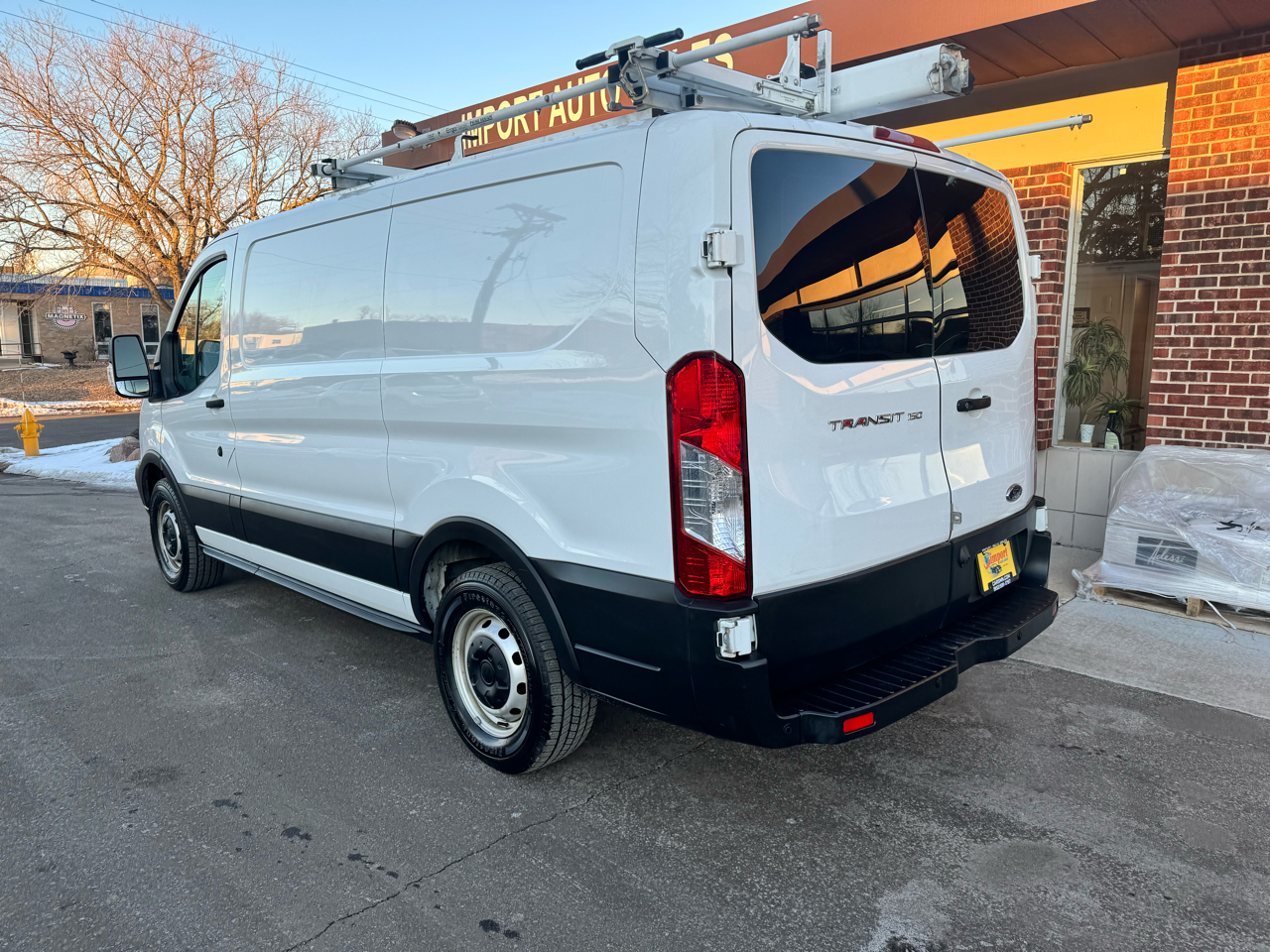 Ford Transit Van T-150 130" Low Rf 8600 GVWR Swing-Out RH Dr 2019