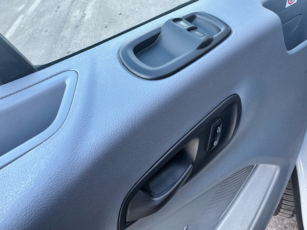 Ford Transit Van T-150 130" Low Rf 8600 GVWR Swing-Out RH Dr 2019