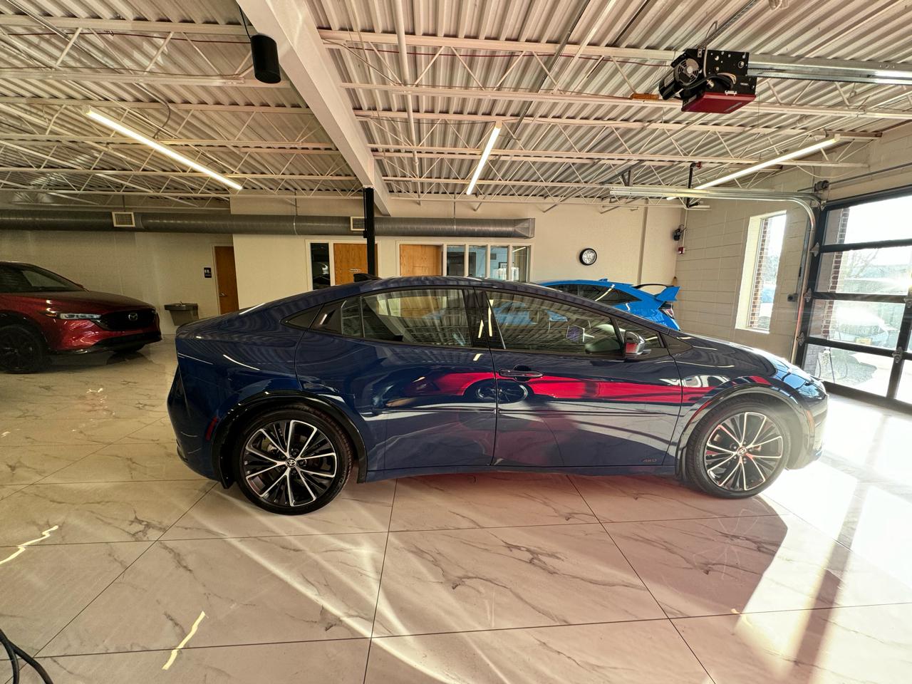 Toyota Prius Limited AWD (Natl) 2024