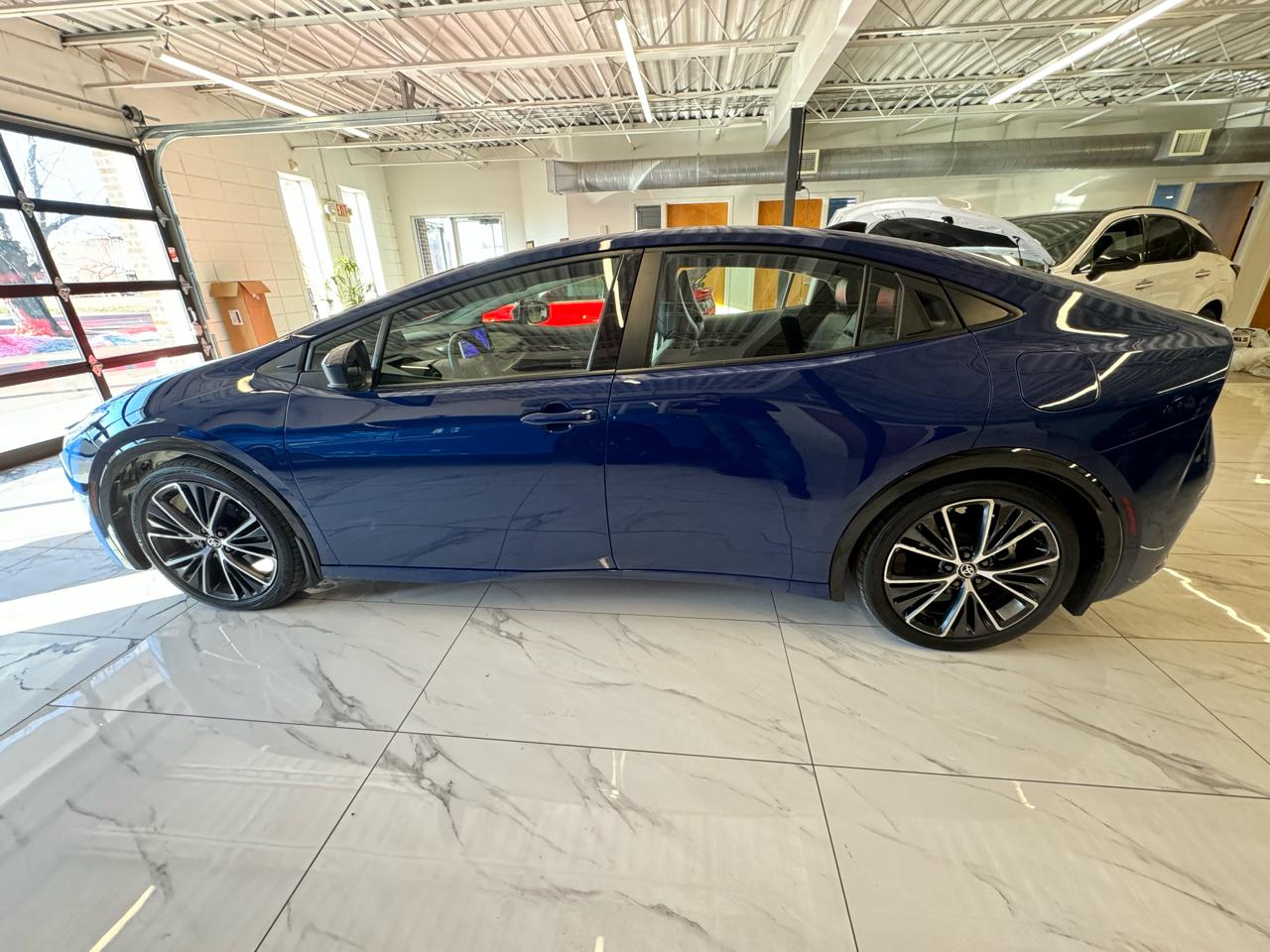 Toyota Prius Limited AWD (Natl) 2024