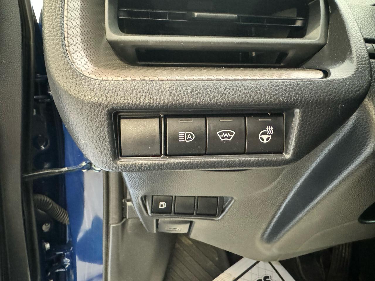 Toyota Prius Limited AWD (Natl) 2024