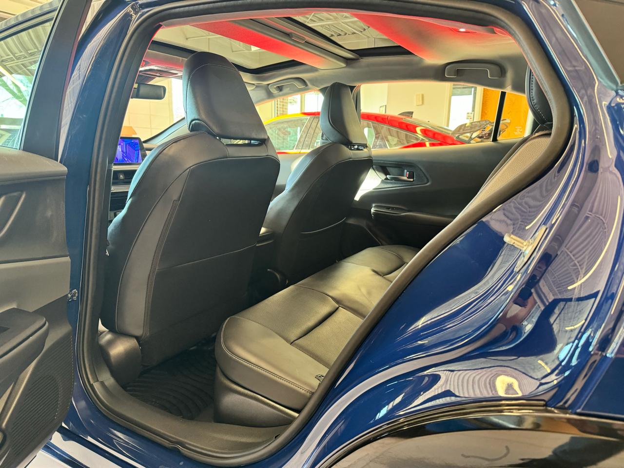 Toyota Prius Limited AWD (Natl) 2024