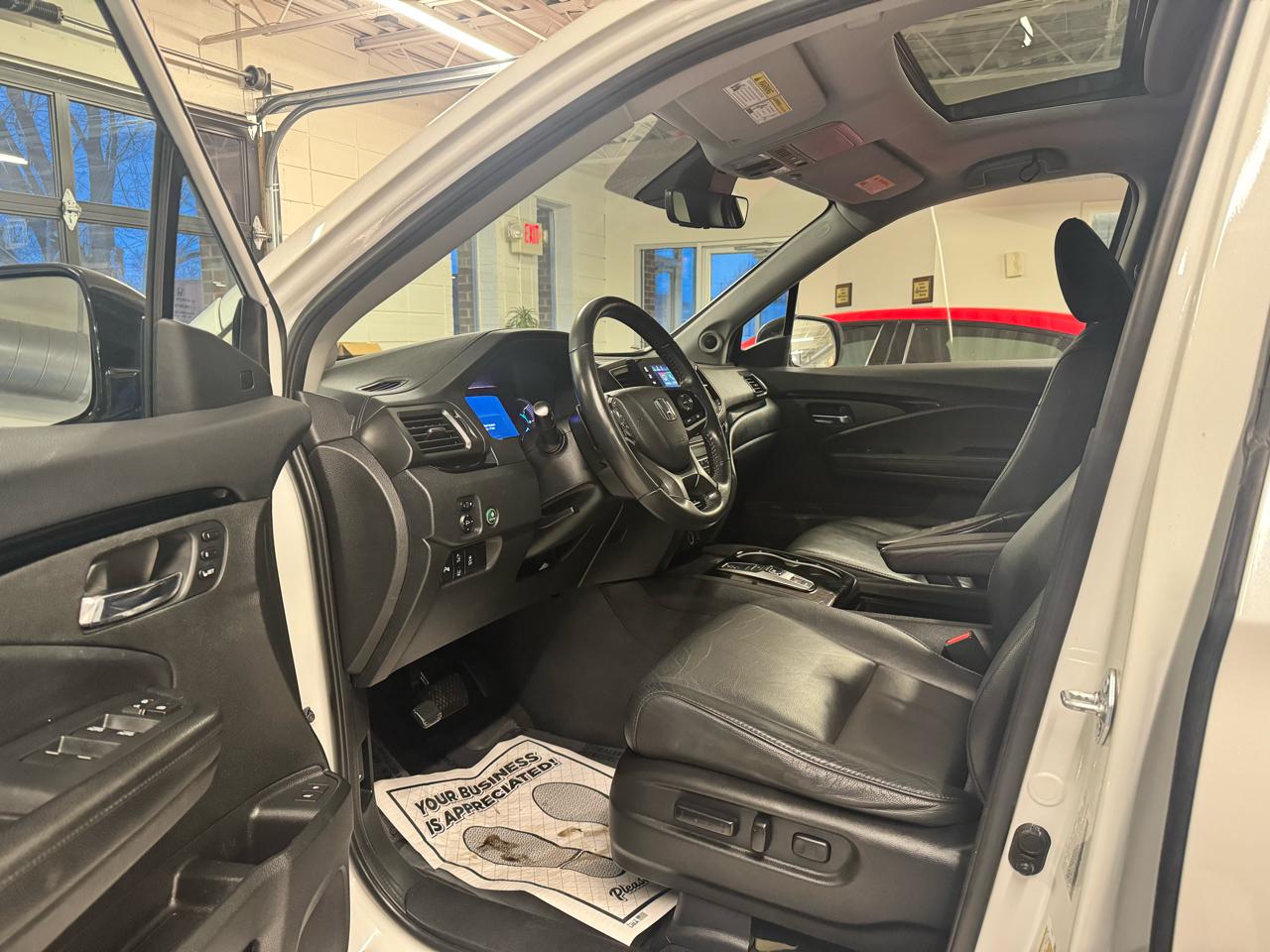 Honda Pilot Touring 7-Passenger AWD 2022