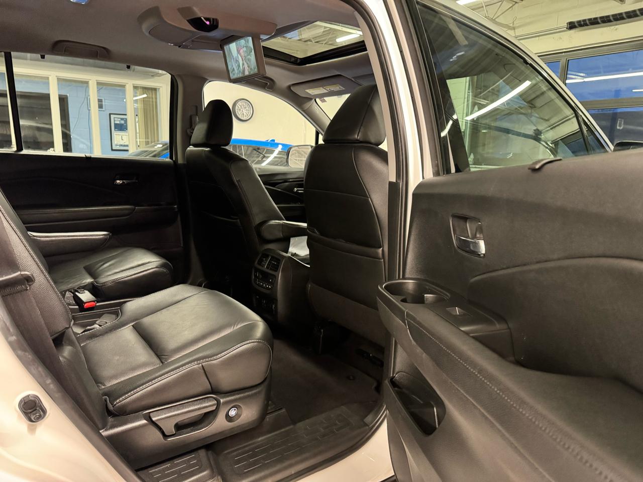Honda Pilot Touring 7-Passenger AWD 2022