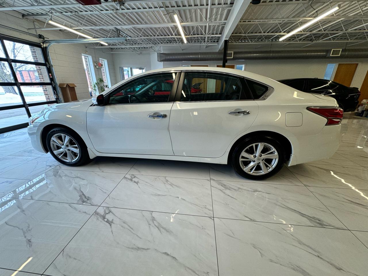 Nissan Altima 4dr Sdn I4 2.5 SL 2014