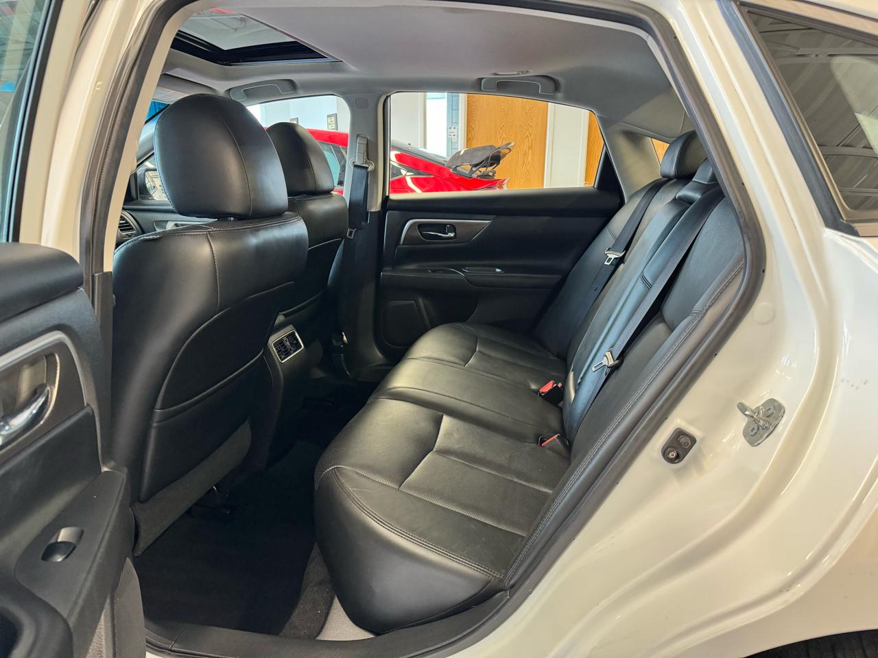 Nissan Altima 4dr Sdn I4 2.5 SL 2014