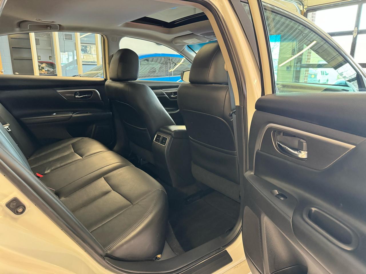 Nissan Altima 4dr Sdn I4 2.5 SL 2014