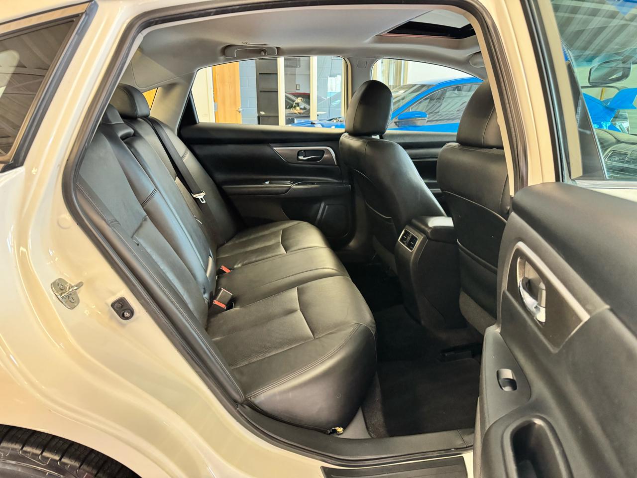 Nissan Altima 4dr Sdn I4 2.5 SL 2014