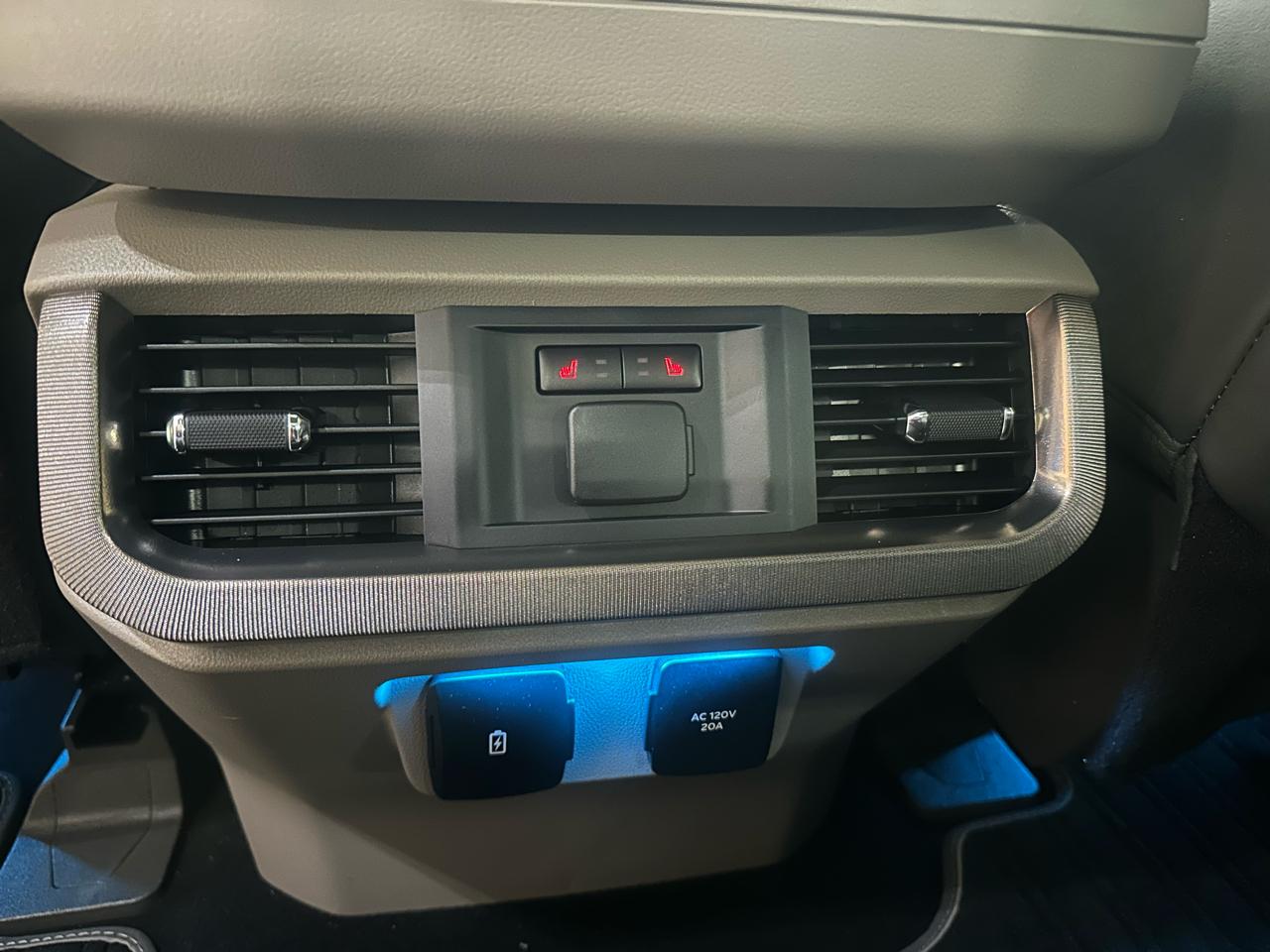 Ford F-150 4WD SuperCrew 145" Platinum 2024