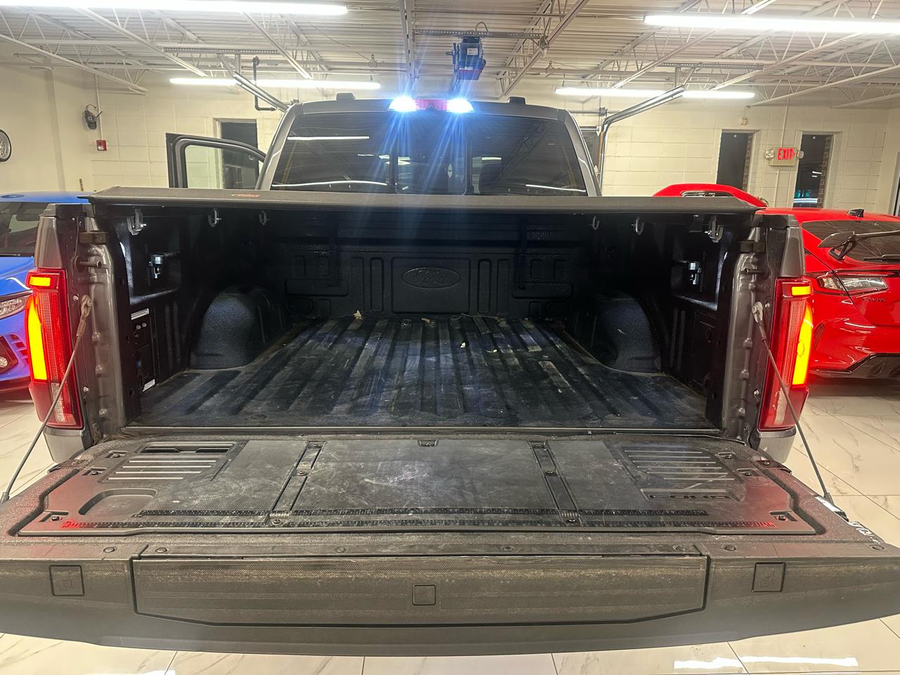 Ford F-150 4WD SuperCrew 145" Platinum 2024