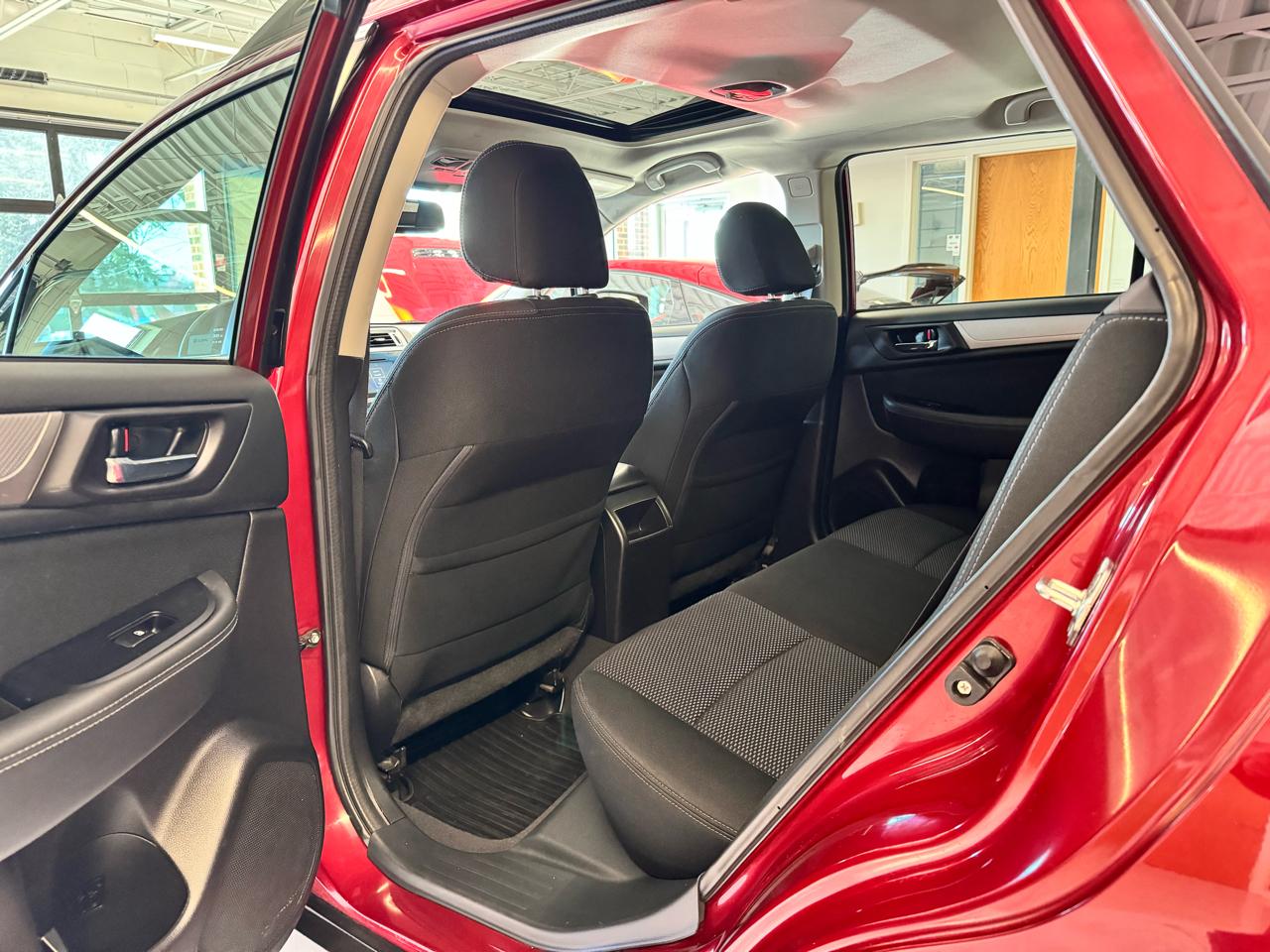 Subaru Outback 4dr Wgn 2.5i Premium 2016