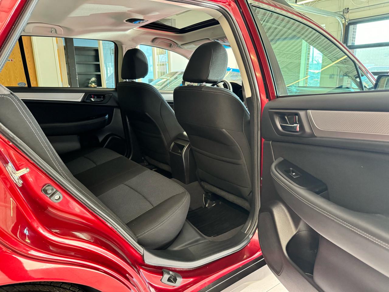 Subaru Outback 4dr Wgn 2.5i Premium 2016