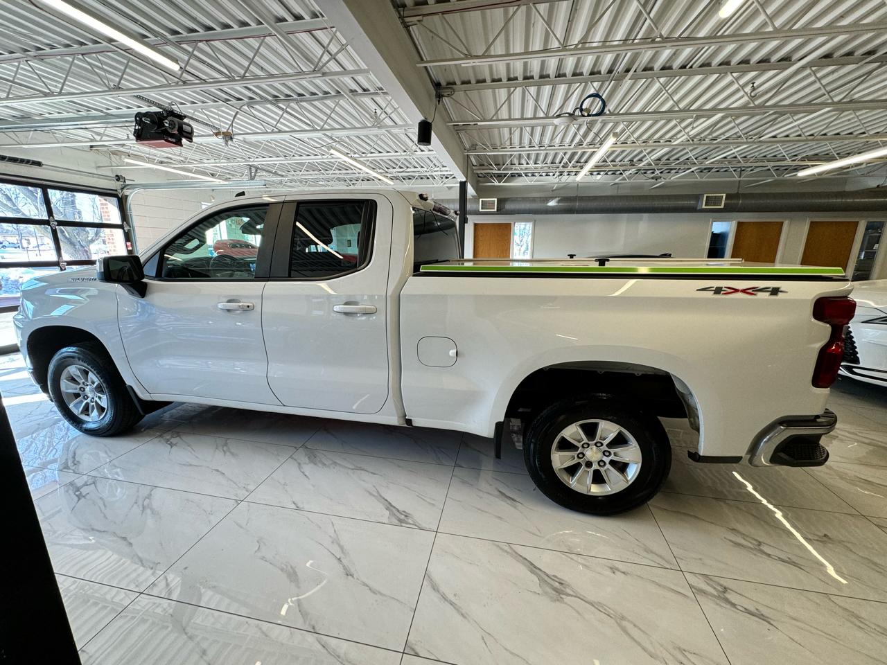 Chevrolet Silverado 1500 4WD Double Cab 147" LT 2020