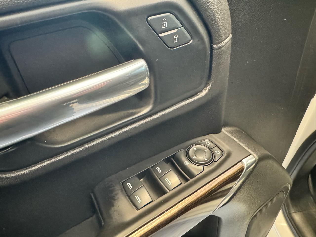 Chevrolet Silverado 1500 4WD Double Cab 147" LT 2020