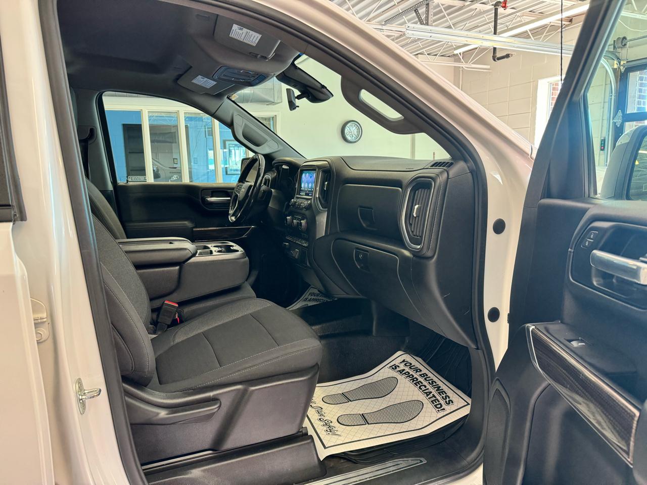 Chevrolet Silverado 1500 4WD Double Cab 147" LT 2020