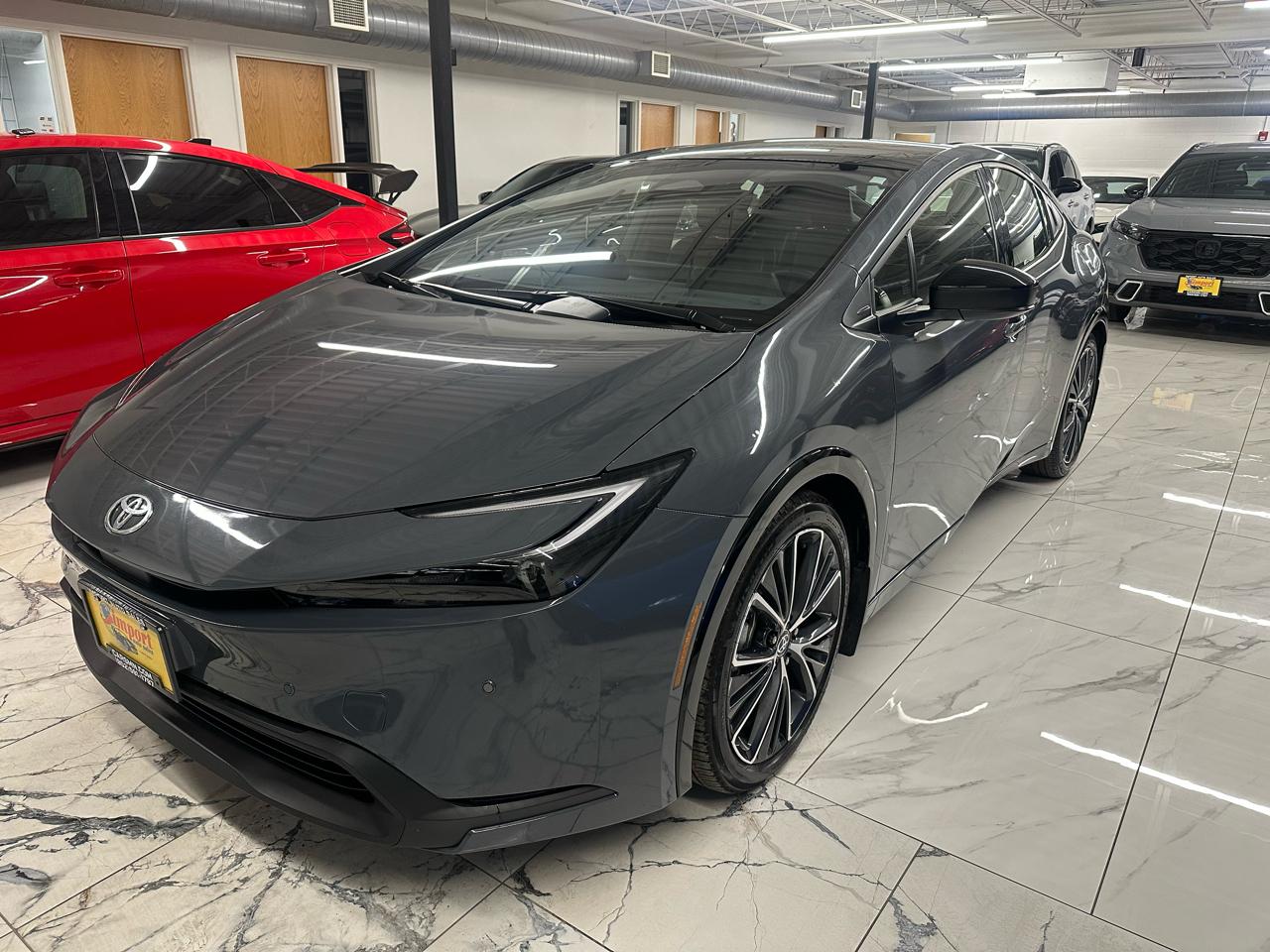 Toyota Prius XLE 5D Hatchback 2023