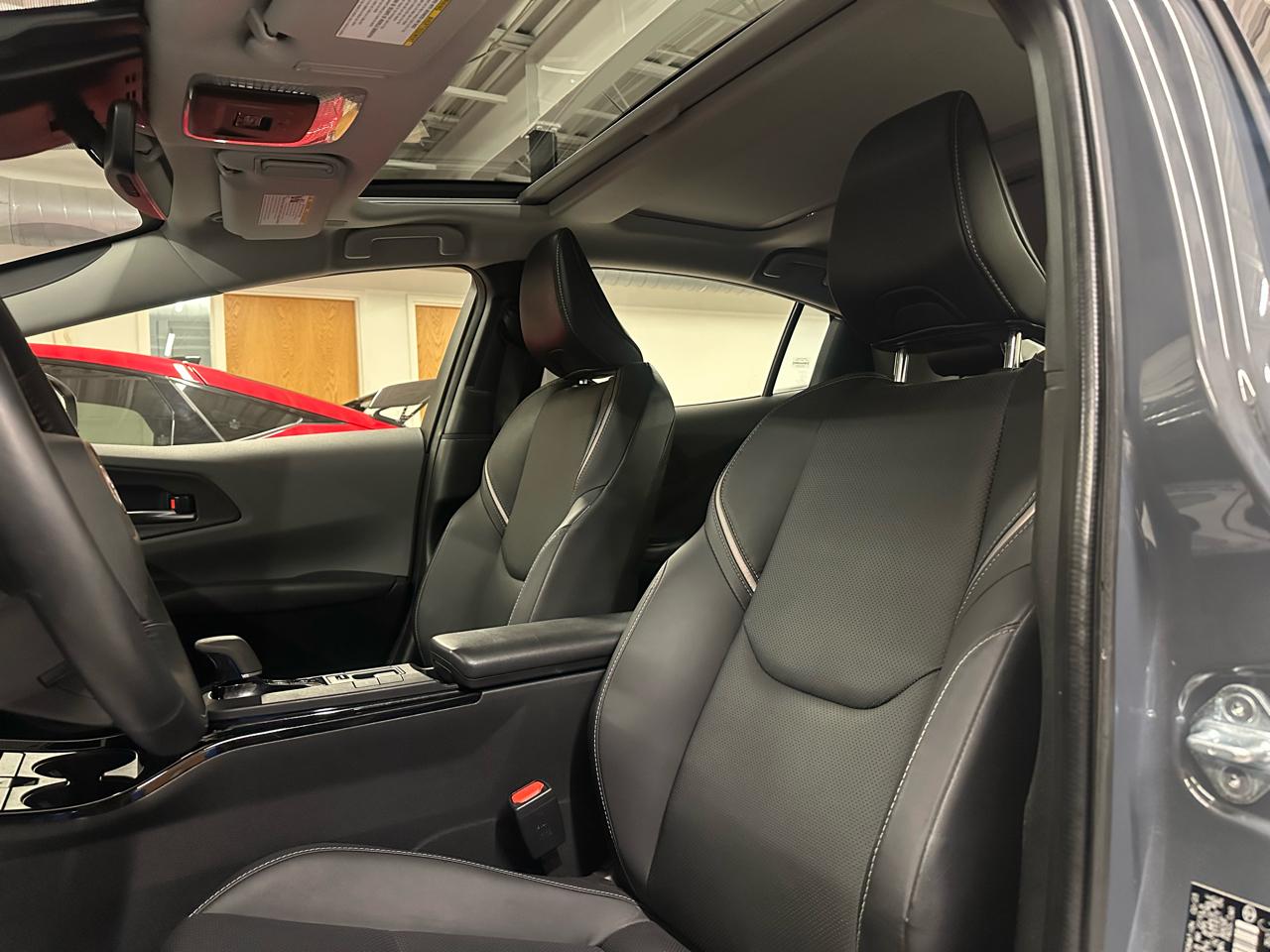 Toyota Prius XLE 5D Hatchback 2023