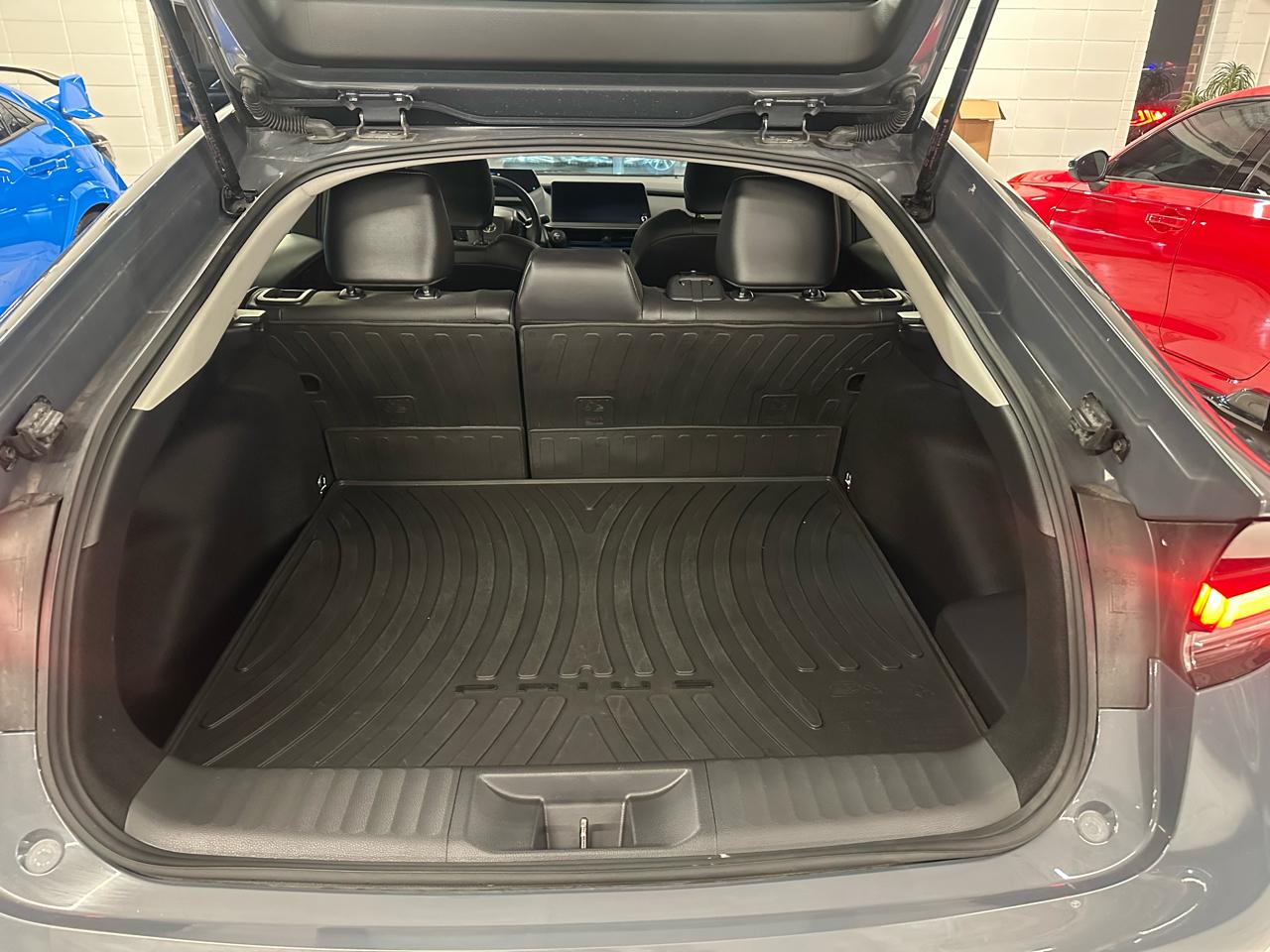 Toyota Prius XLE 5D Hatchback 2023