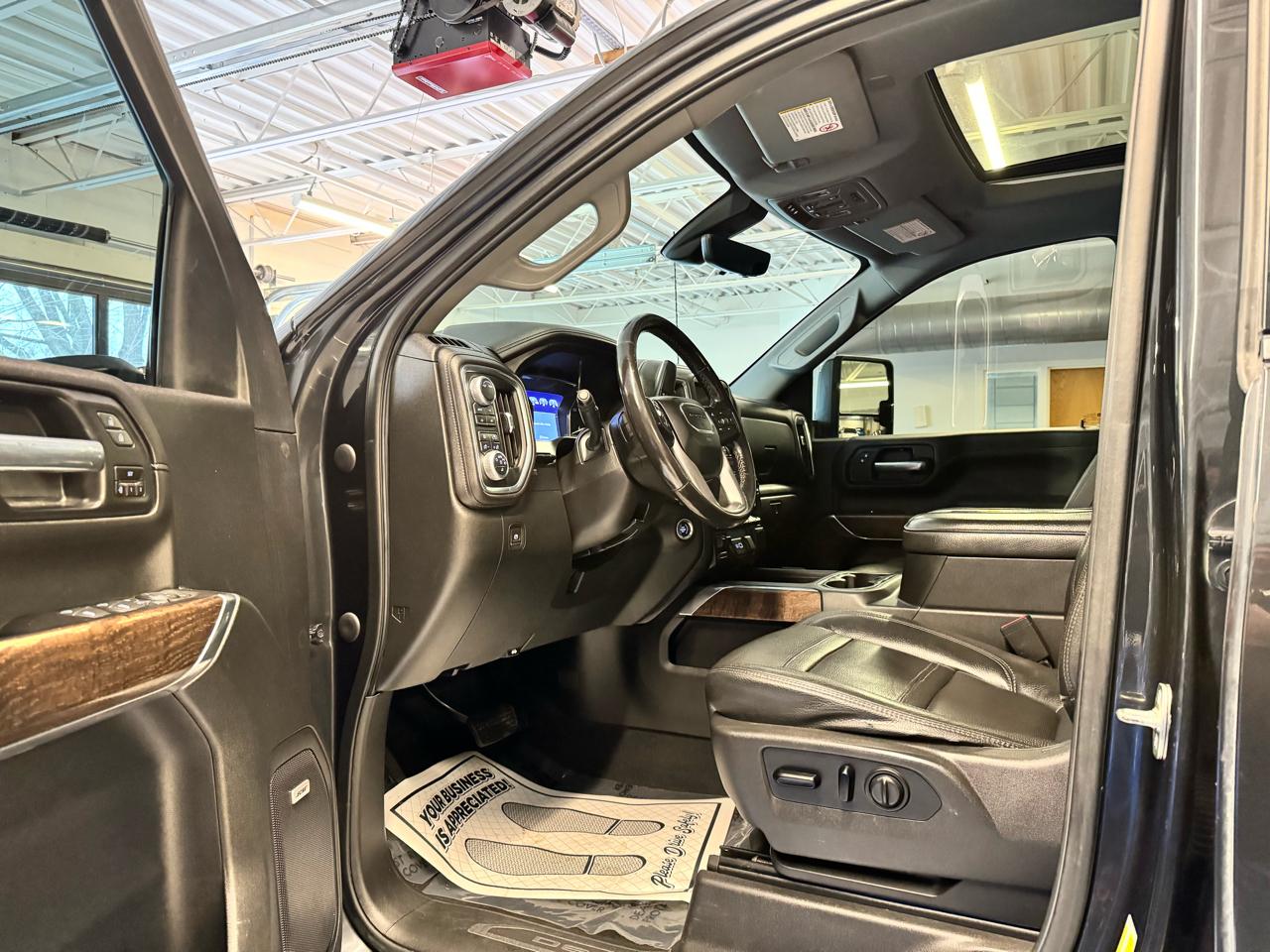 GMC Sierra 2500HD 4WD Crew Cab 159" Denali 2020