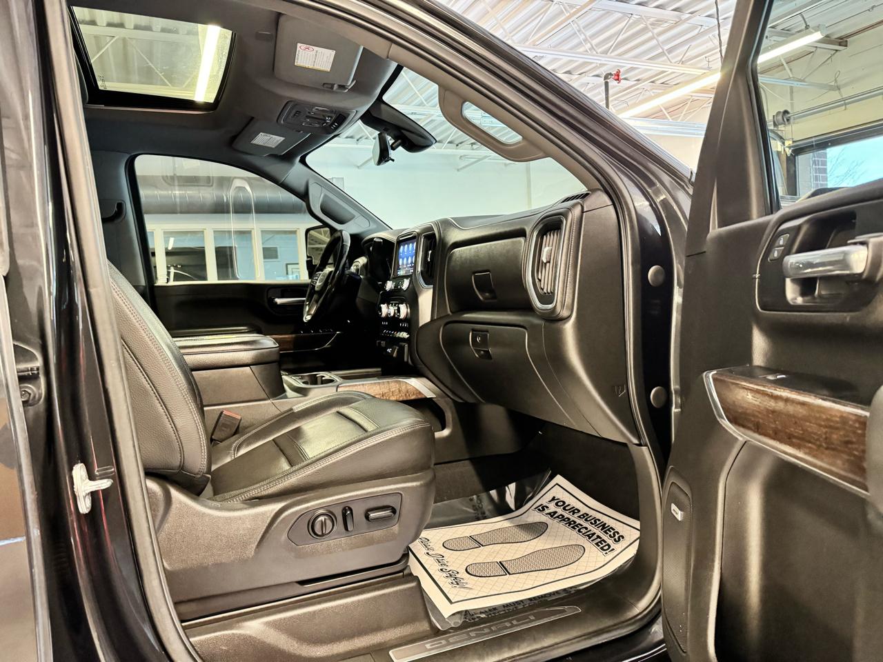 GMC Sierra 2500HD 4WD Crew Cab 159" Denali 2020