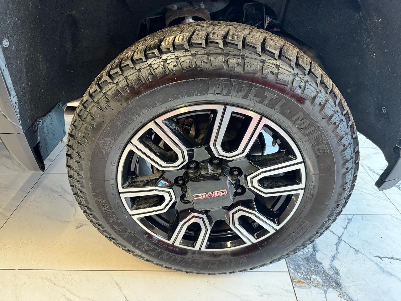 GMC Sierra 2500HD 4WD Crew Cab 159" Denali 2020