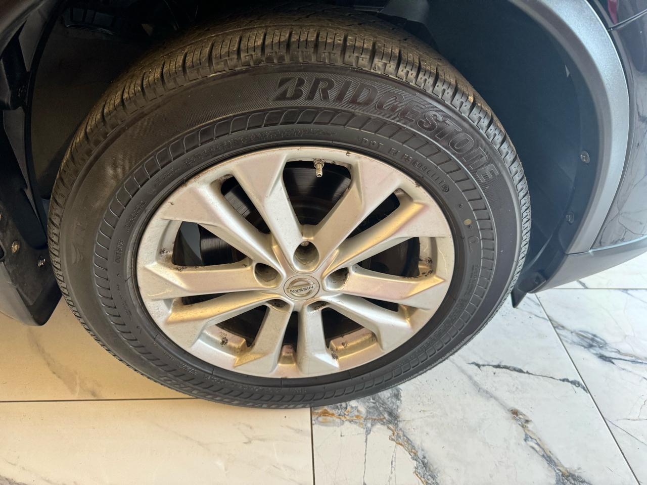 Nissan Rogue AWD 4dr SV 2014