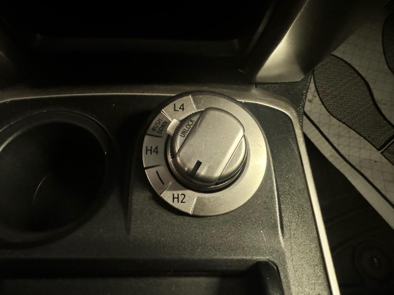 Toyota 4Runner 4WD 4dr V6 Trail Premium (Natl) 2014