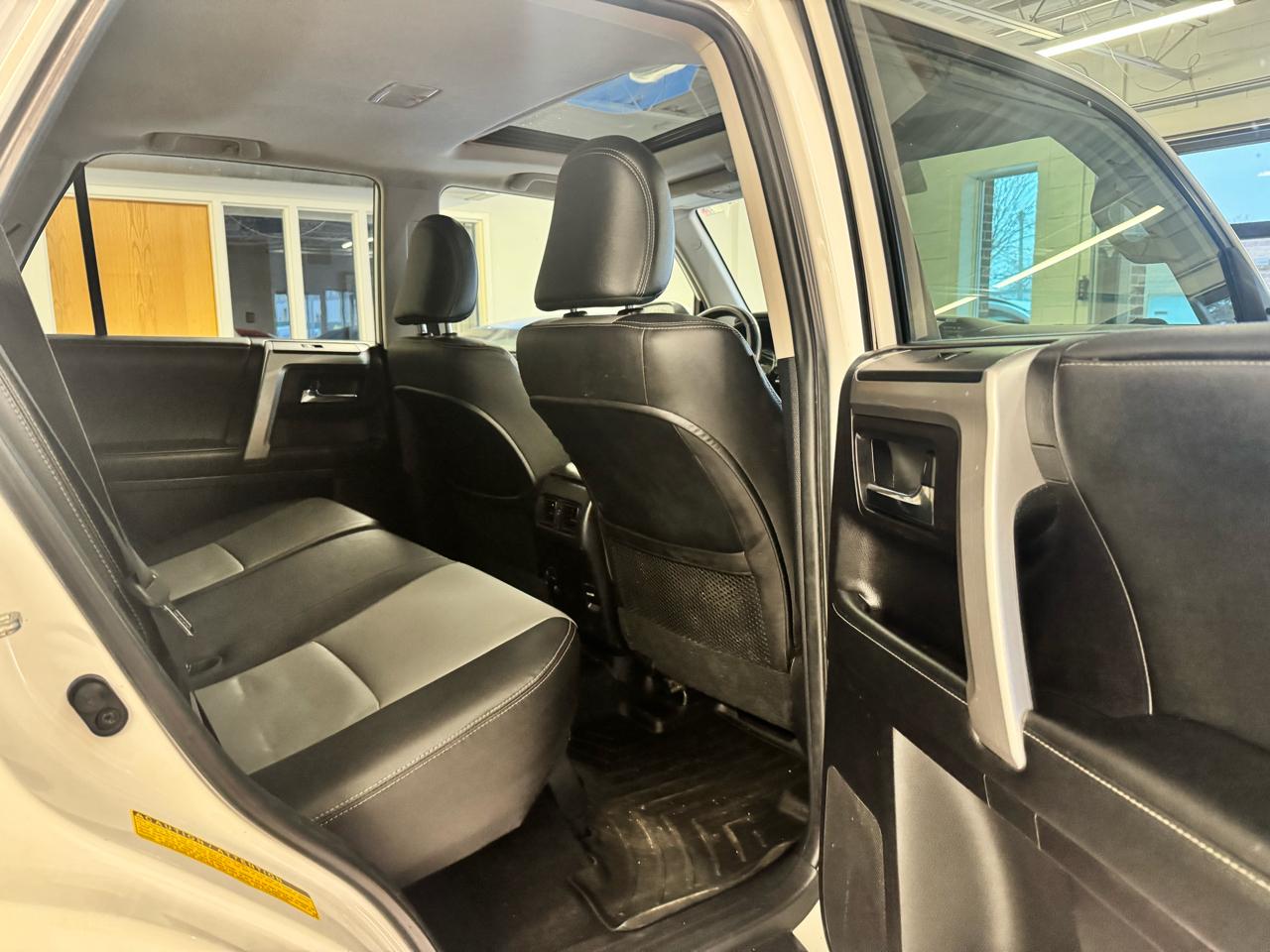 Toyota 4Runner 4WD 4dr V6 Trail Premium (Natl) 2014