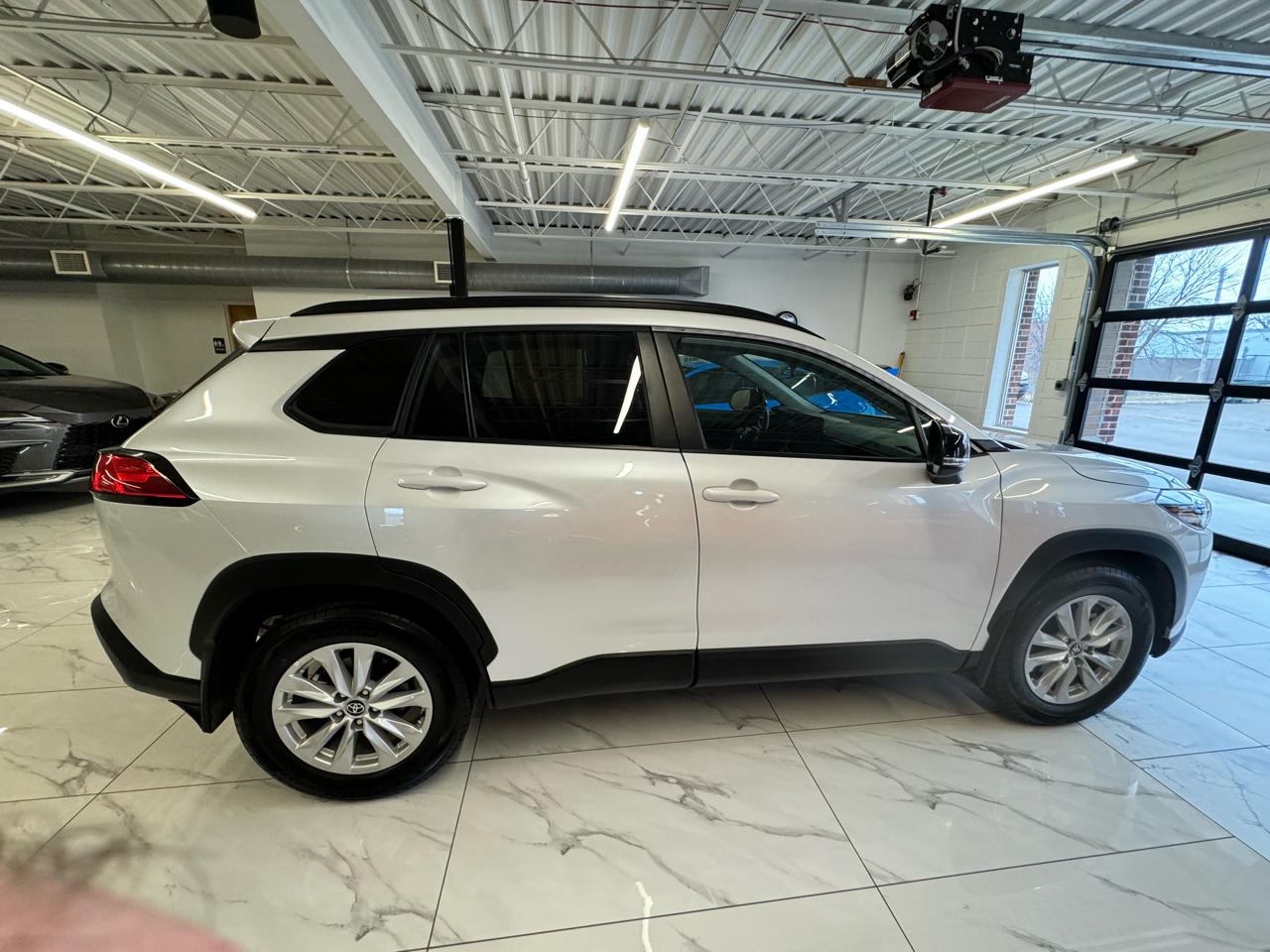 Toyota Corolla Cross LE 4WD (Natl) 2025