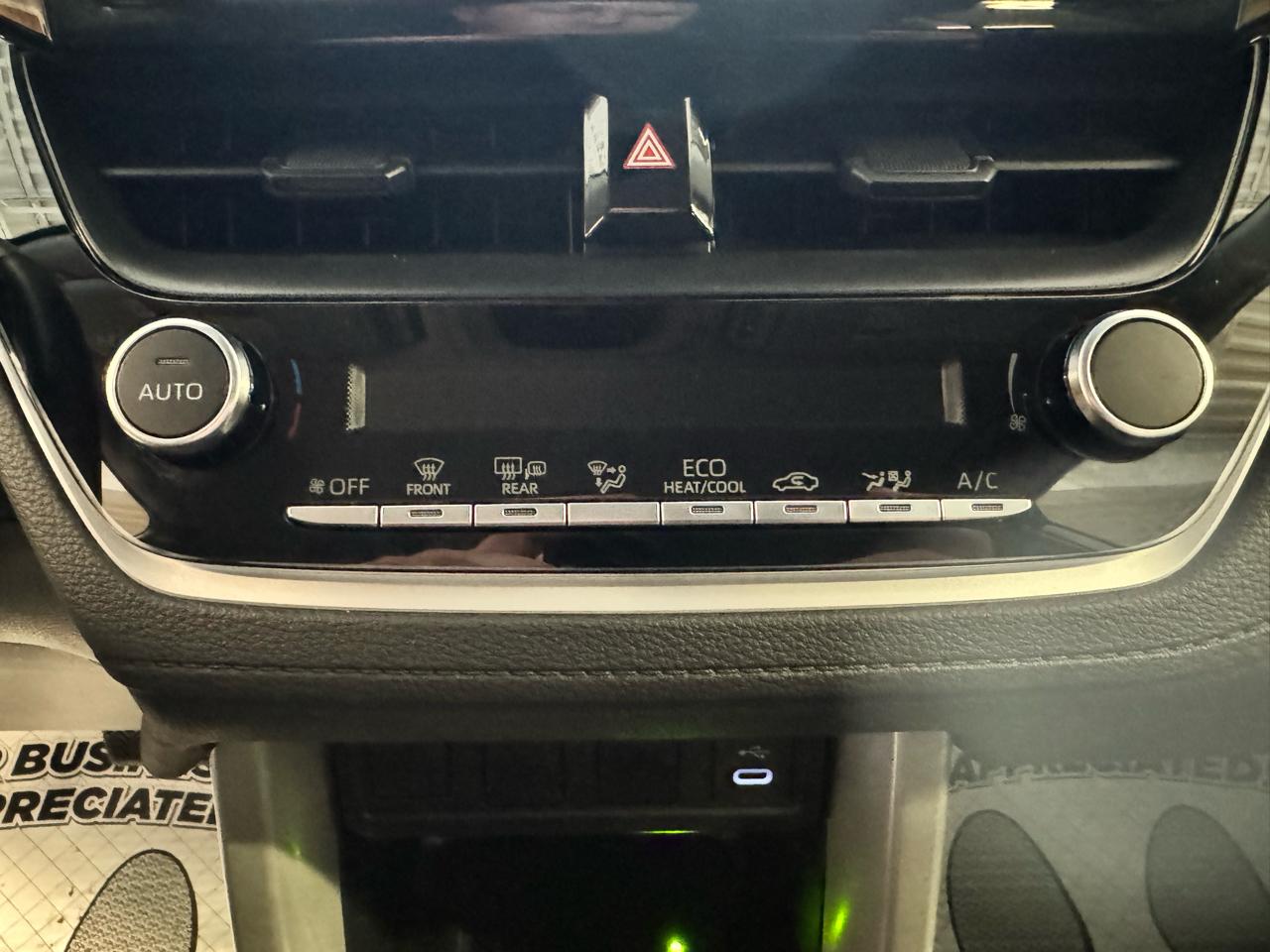 Toyota Corolla Cross LE 4WD (Natl) 2025